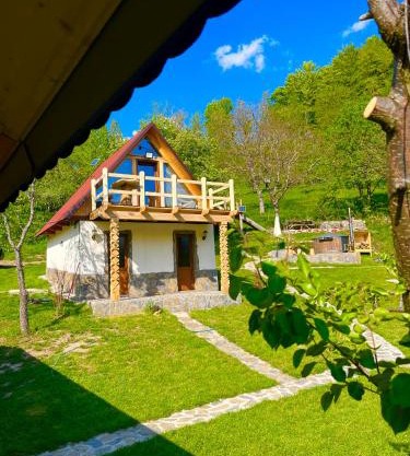Cabană tip A Wild Glamping Cornereva