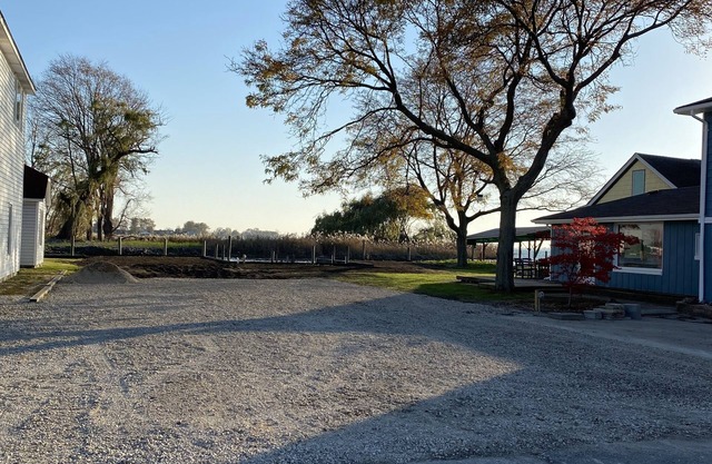 Cabana Bay Fish Camp, Lake St. Clair- Minutes to Anchor Bay