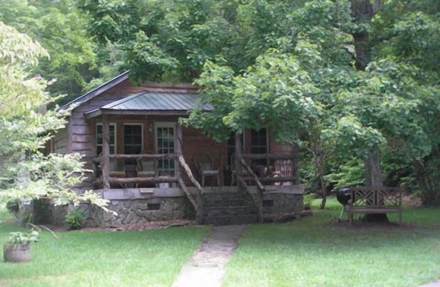 Cabin above the Nantahala Gorge, Nantahala River & Queens Lake Access