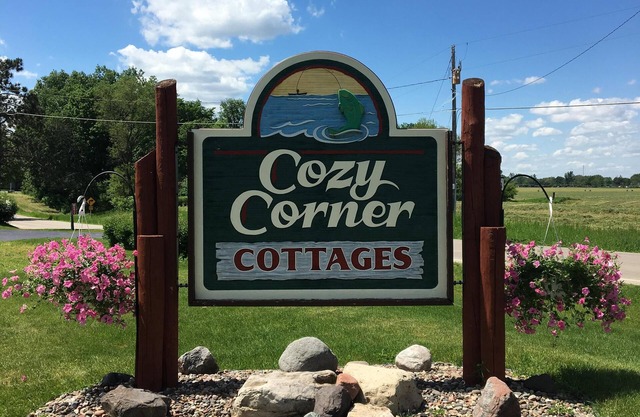 Cabin get away, fishing, kayaking, biking, vacationing, reunions, pet friendly