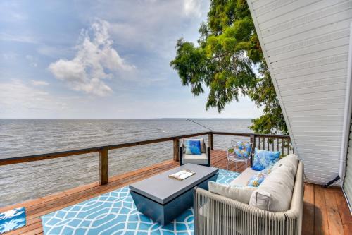 Cabin on Albemarle Sound with Dock and 2 Kayaks