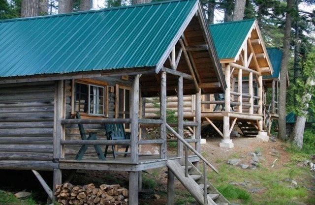 Cabin, Queen Bed with Shared Bathroom
