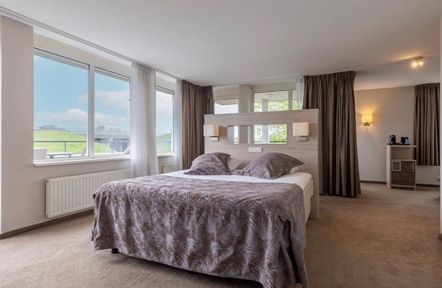 Calm & Cozy Vibe | Rejuvenating Escape w/Wellness & Pool Access | Free Parking