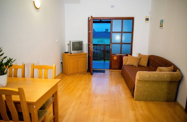 Calm, peaceful, always clean apartments for 5 people