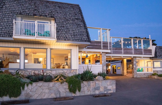 Cambria Beach Lodge