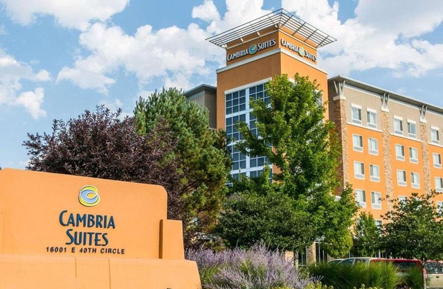 Cambria Hotel Denver International Airport