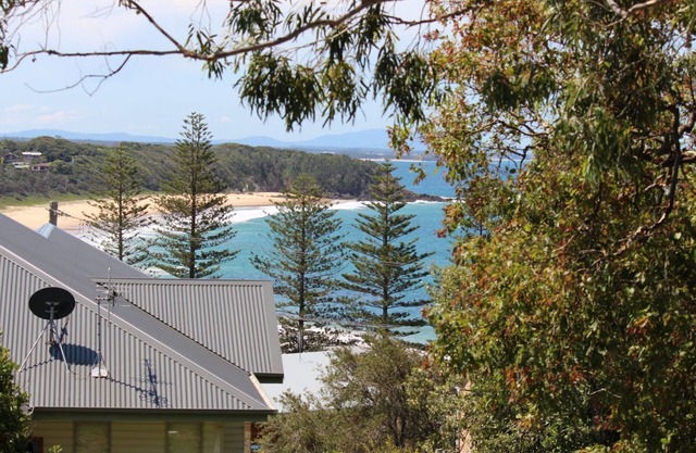Camelot - coastal home in the heart of Black Head