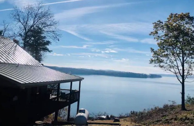 Camp Paradise on Pickwick Lake