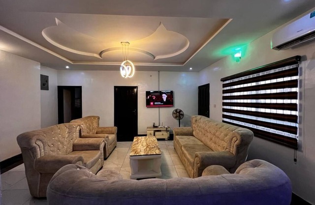 CampDavid Luxury Apartments - 15 minutes from the MM International Airport Lagos