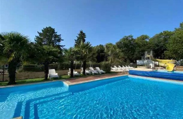 Camping 3 étoiles - Piscine - eebebg