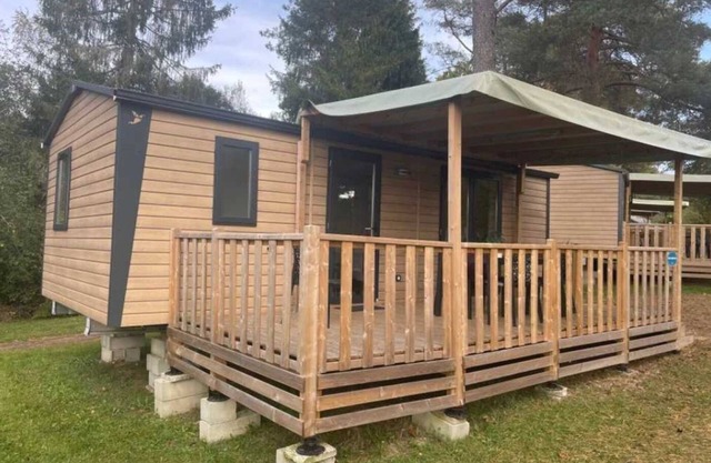 Camping 3 étoiles - Piscine - eeiifg
