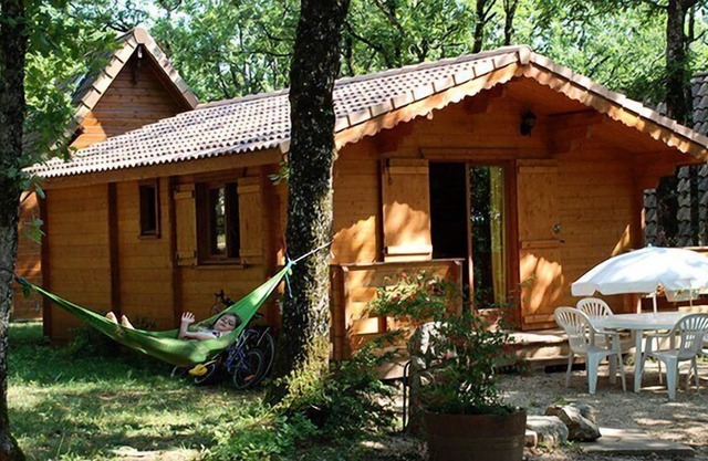 Camping La Truffière *** - Savoie Chalet 5 Persons 3 Rooms