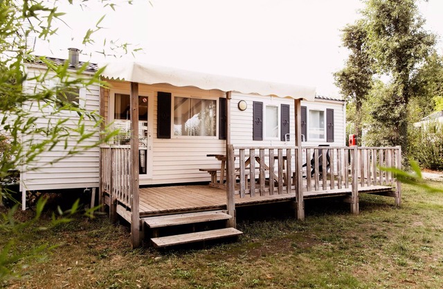 Camping Le Paradis * - Mobile Home Arum 4 Rooms 6 People + TV