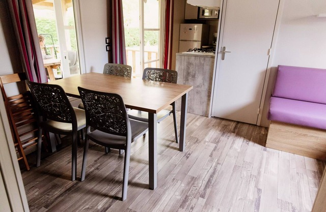 Camping Le Paradis * - Mobile Home Anémone 4 Rooms 6 People + TV