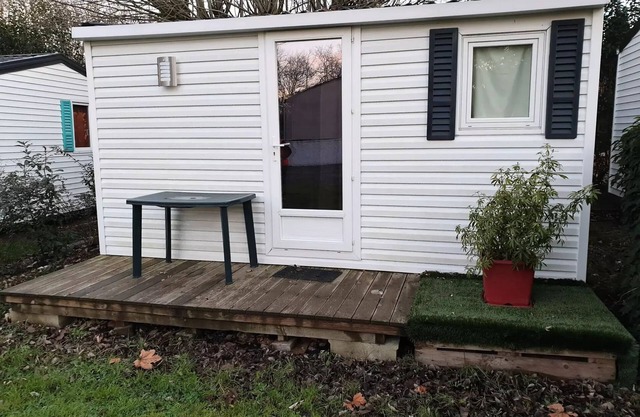 Camping le Moulin du Roy * - Small mobile home - 1 bedroom - 15m² - 2 people