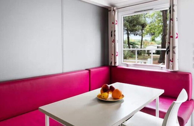 Camping Rieumontagné **** - Mobile home 4 Rooms 6 People