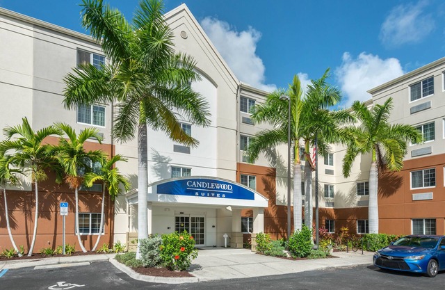 Candlewood Suites Fort Myers Sanibel Gateway by IHG
