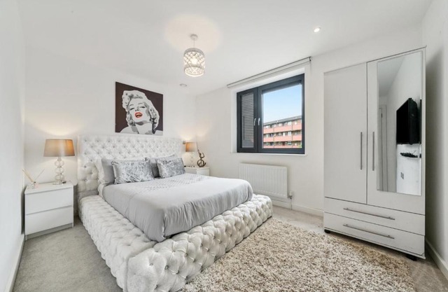 CAPE Modern City 2 Bed Apartment London Canada Water Deptford Greenwich