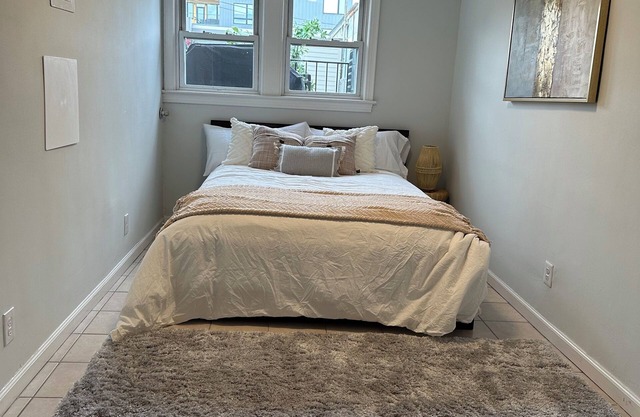 Capitol Hill Oasis - Modern & Cozy