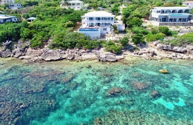 Caribbean Rhapsody Villa, Oceanfront Island Harbour Anguilla!