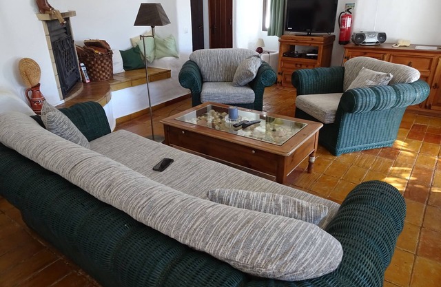 Casa Azevinho - lovely house with 3 terraces and a large beautiful garden