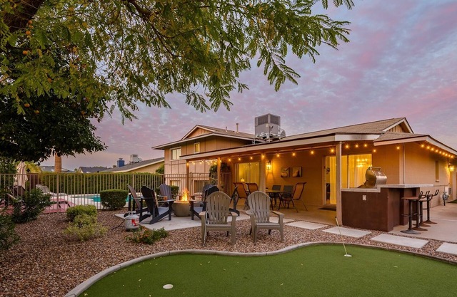 Casa Blanca 5 Bedroom Home by Redawning