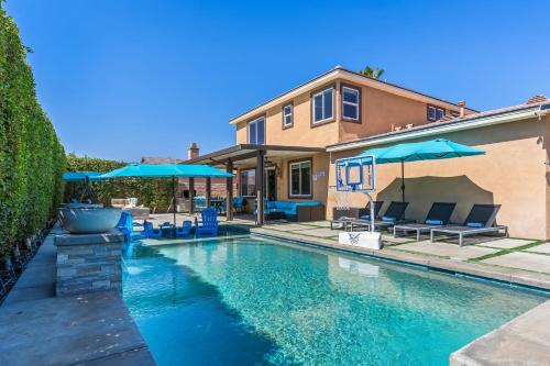 Casa Campo 5BR Desert Oasis w Pool Firepit Outdoor Lounge