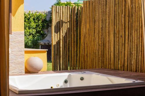 Casa com 4 Quartos & Jacuzzi em Búzios | CBC 16