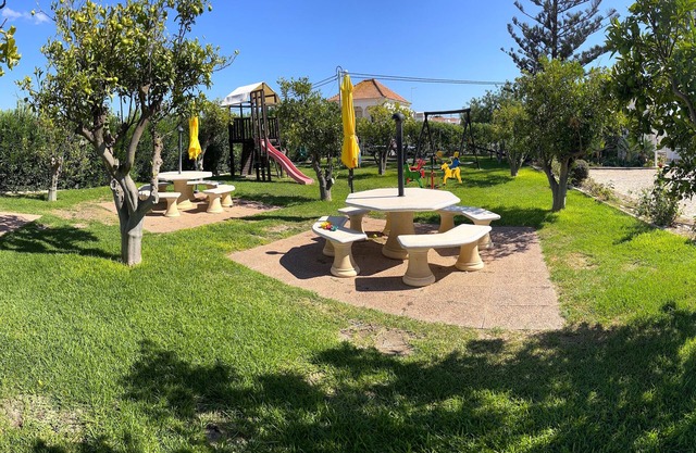 Casa da Horta, Apartamento Confortável com 1 Quarto, W.c, Patio, Piscina, Wi-fi