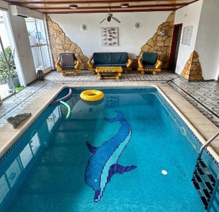 Casa Delfino con piscina interna