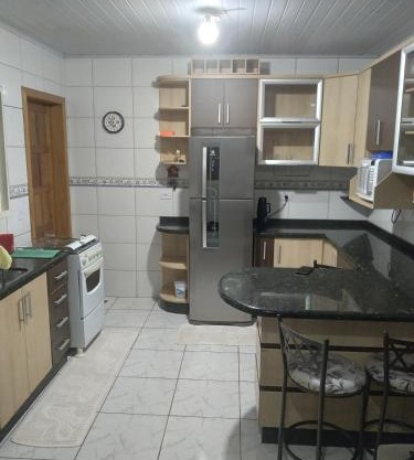 Casa em condomío, ótima localização