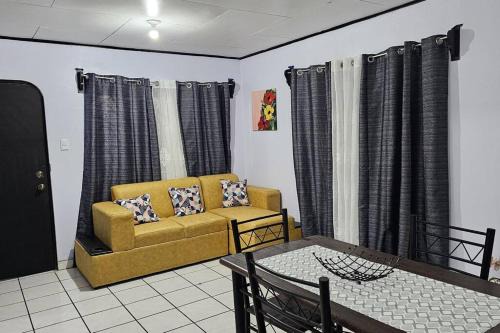 Casa Flor de Azalea