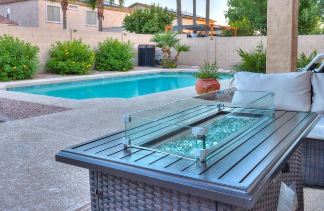 Casa Grande Retreat – Heated Pool & Fire Pit