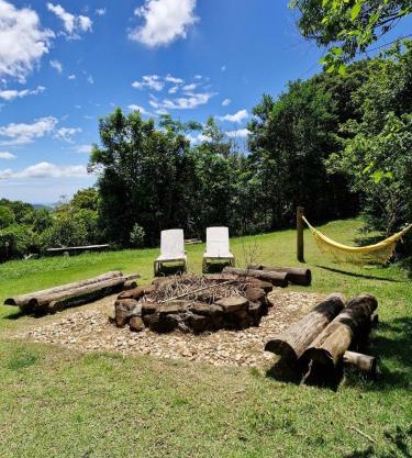 Casa Lúcia Ribeirão · Cabana rústica I Fogo de Chão | Acesso a cachoeira
