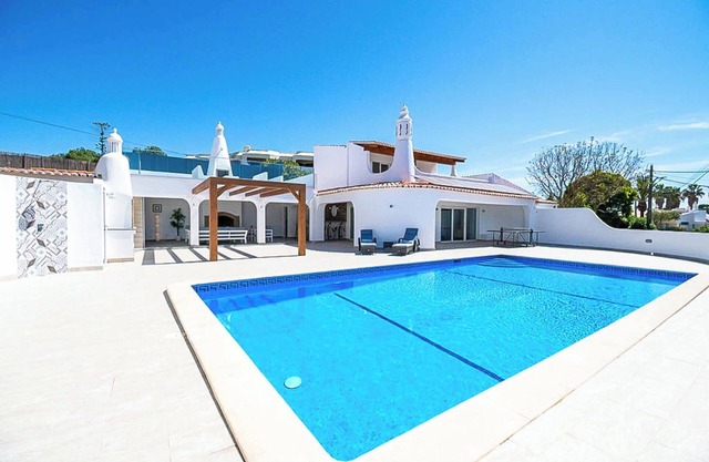Casa Lavanda - Five Bedroom Villa, Sleeps 10