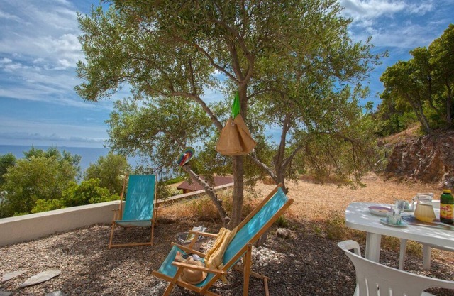 Casa le Sureau air-conditioned apartment with sea-view terrace