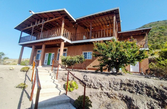 CASA MIRAMAR Peacefulnspacious 5-bedroom home in delightful Esteban Cantu
