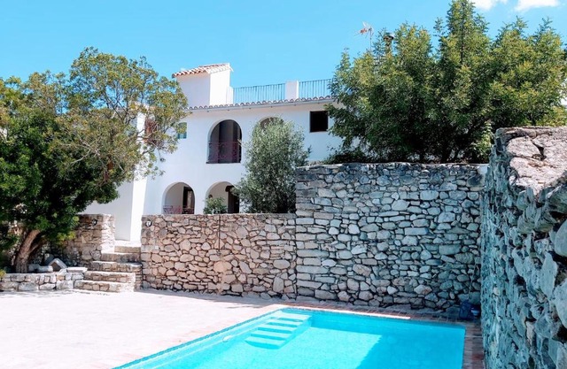 CASA NICOLE Naturaleza, Montañas y Piscina Privada en Alicante