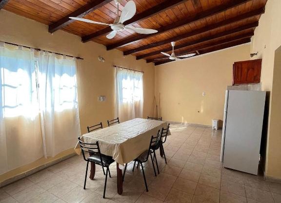 Casa para 10 personas a 6 cuadras de la playa principal