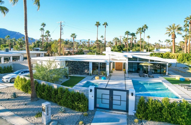 Casa Roka: Groovy Mid-Century Indoor/Outdoor Lifestyle