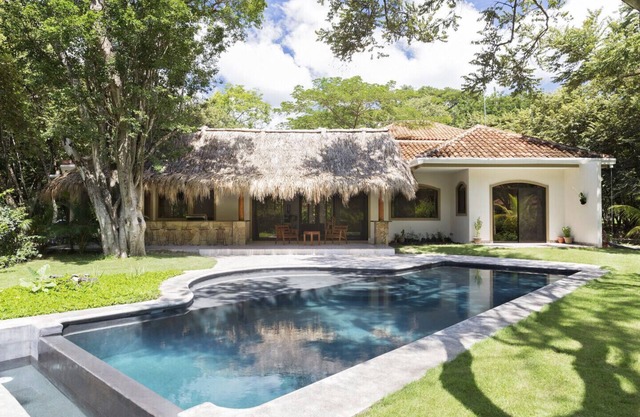 Casa SARON SOL - golfers dream 3bd/2ba with lap POOL/BBQ/Flat top GRILL