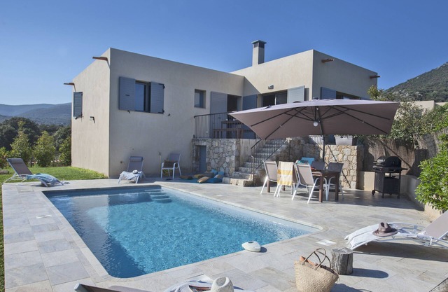 Casa Sicreta, Villa standing 8 pers with heated pool & AC, Lozari Corsica