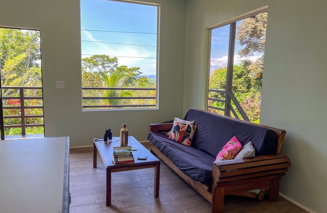 Casa Tierra Media - Oceanview Jungle Experience - WiFi & AC