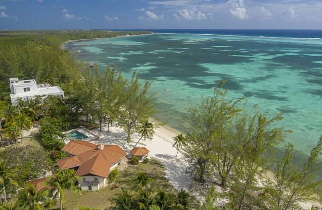 Casa Tortuga - private beachfront villa with pool - Call Cayman Villas!