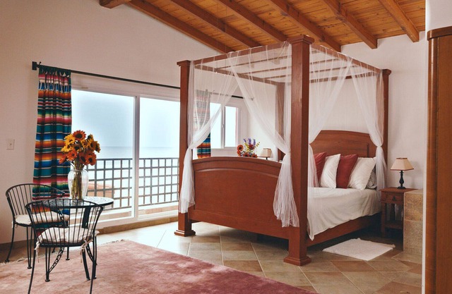 Casita Norte - Ocean View Suite + Sleeper Sofa