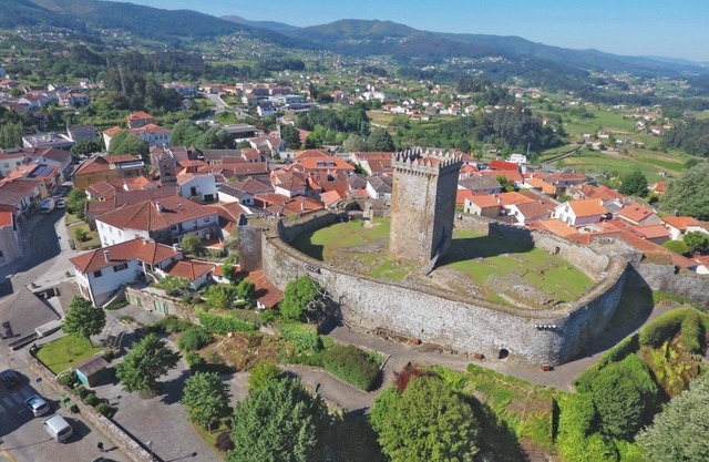 Castle Apartment | Town Centre | Northernmost town in Portugal