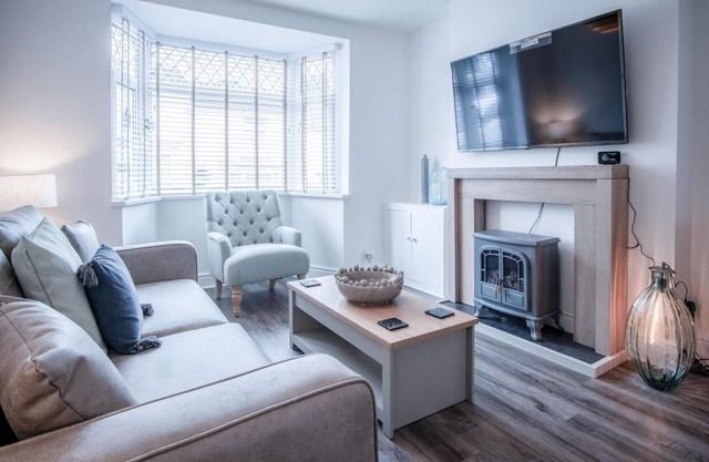 Castle Square - 2 Bedroom Holiday Home - Mumbles