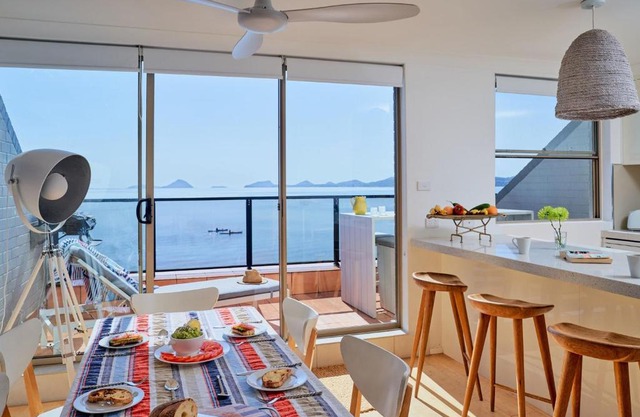 Casuarinas 5 superb waterfront unit