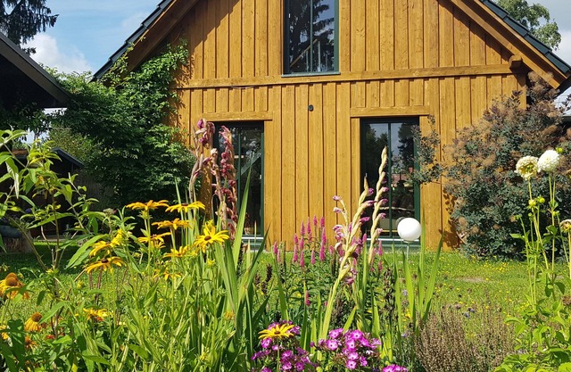 Cat lovers welcome! Cosy & modern lake-side house close to Potsdam with Sauna