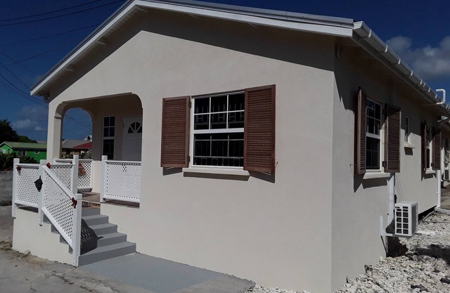 Cay Cape - Newly Build Air Conditioned Bungalow near Silver Sands Beach